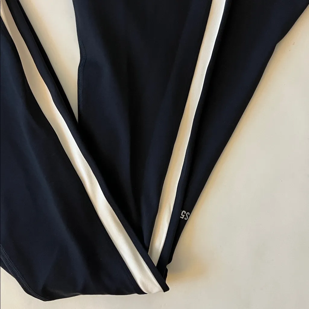 Splits 59 Raquel High Waist Flared Legging 32" Black White Single Stripe XS $134 - Image 4