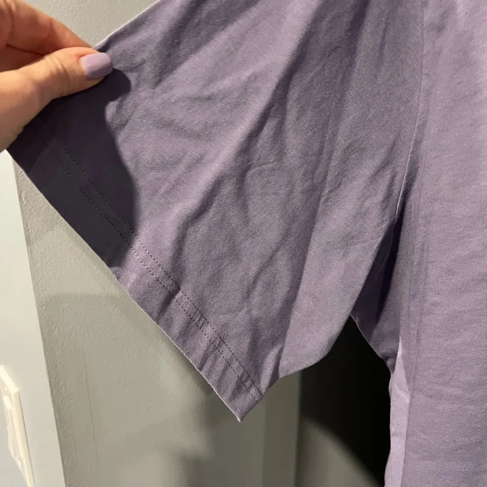 Nike Woman’s  Purple /Gray T-Shirt - Image 4