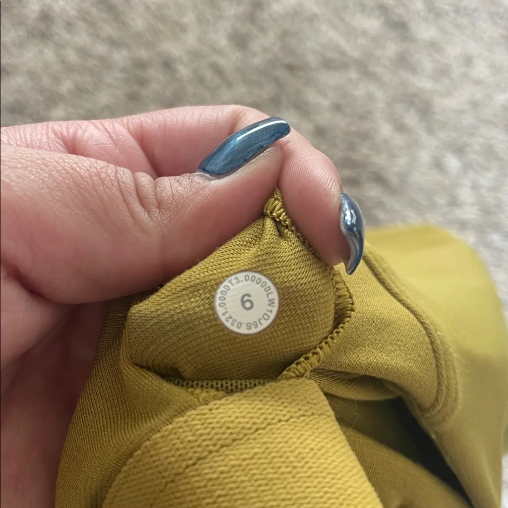 Lululemon Nulu Twist-Back Yoga Tank Top Sleeveless Size 6 Auric Gold Athletic - Image 6