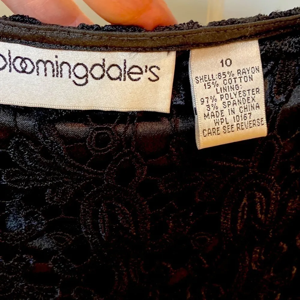 Bloomingdale’s Black wool teddy jacket and lace skirt suit. MIDI length. Size 10 - Image 10