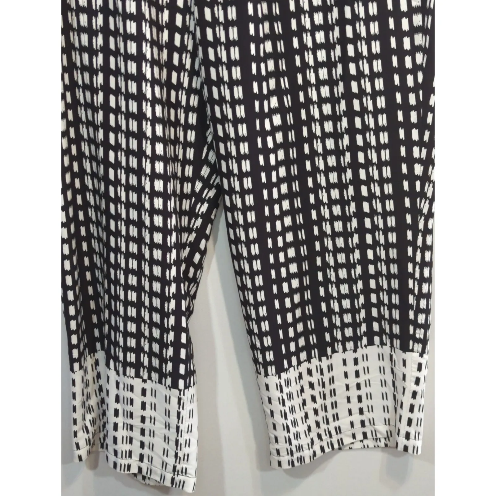 Vince Camuto Black & White Abstract Prints Pants Women's XL Bohemian Lagenlook - Image 3