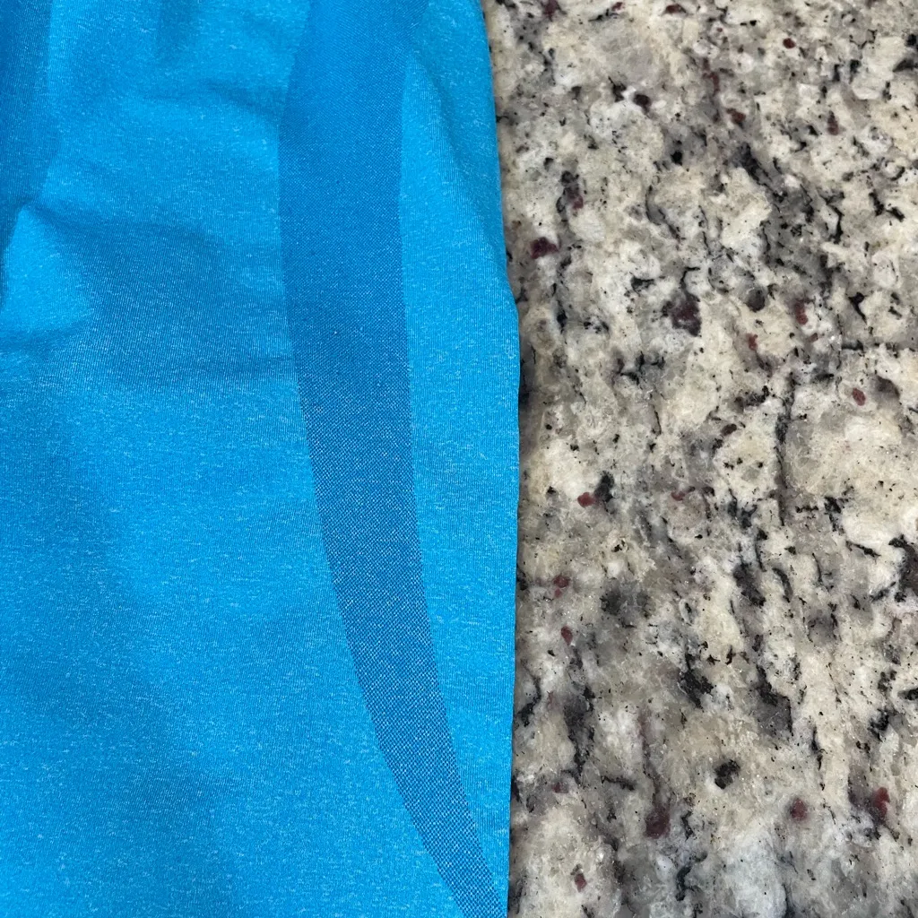 NVGTN Vibrant Blue Leggings - Image 2