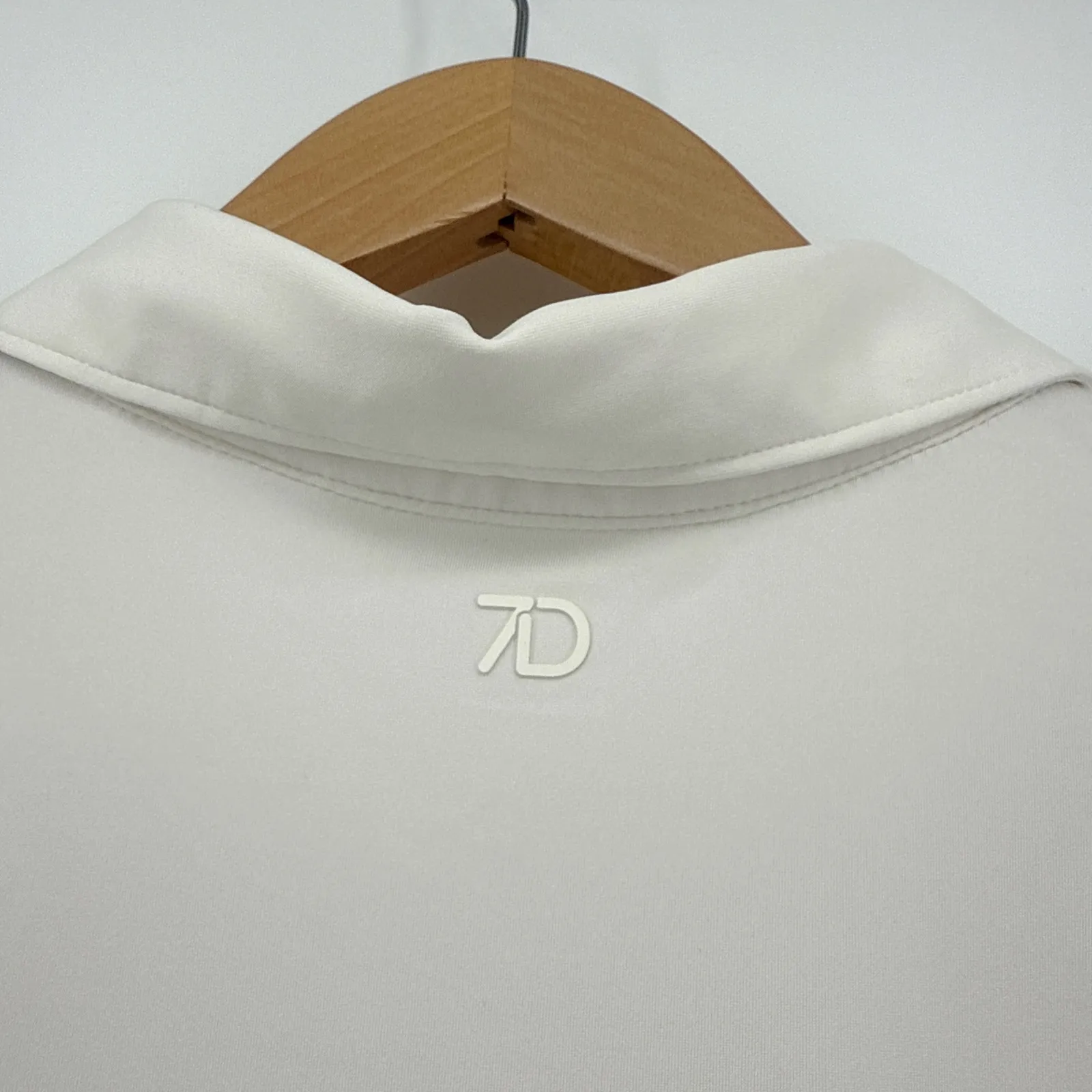 7 Diamonds Womens Capri Polo XL White Short Sleeve Shirt Pink Trim 4 Way Stretch - Image 5