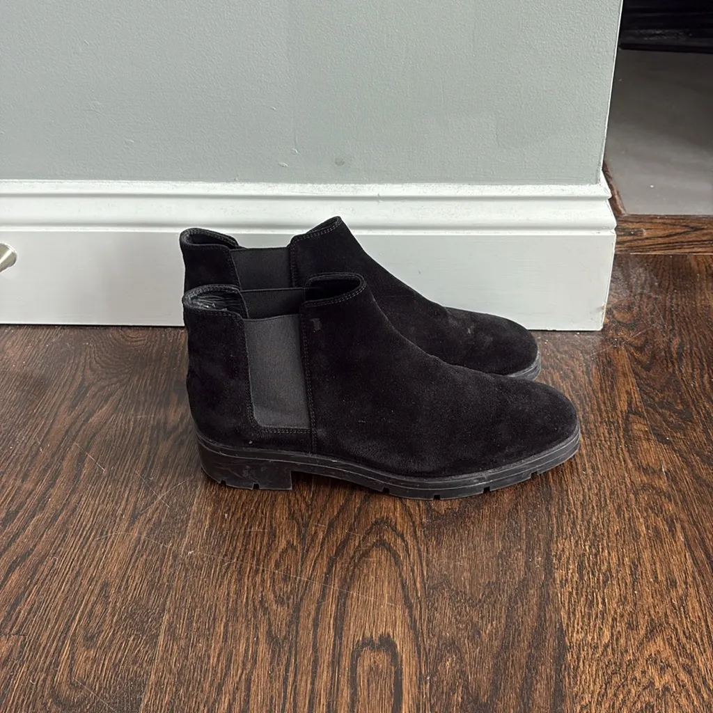 Tod’s Suede‎ Chelsea Boots - Image 3