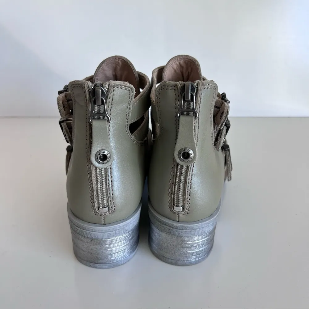 Dromedaris Kelsy Sage Green Pearl Boots Size 8 - Image 9