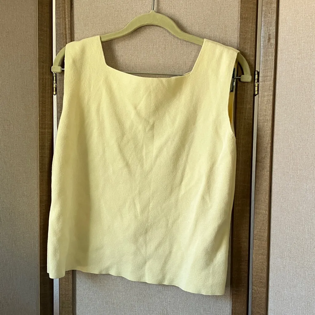 Elegant knit Sleeveless Top Size undefined - Image 4