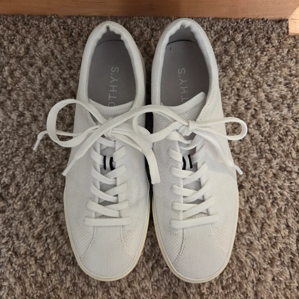 Rothys The Lace Up Sneaker in Bright White Size 8 - Image 2
