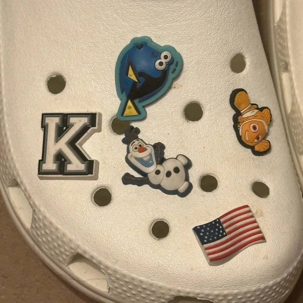 CROCS White Mules & Clogs with Playful Charms - Image 5