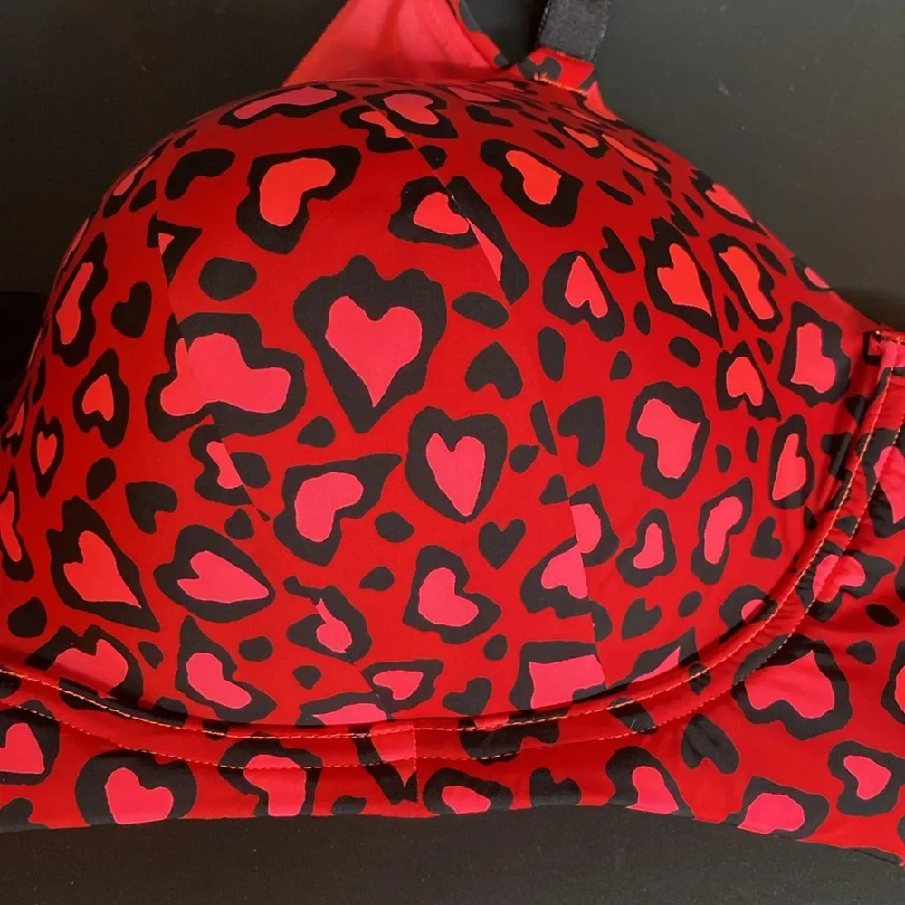 Torrid 46D Dream Wire Free Push Up Romantic Hearts Bra Black Red NWOT Aug 2024 - Image 4