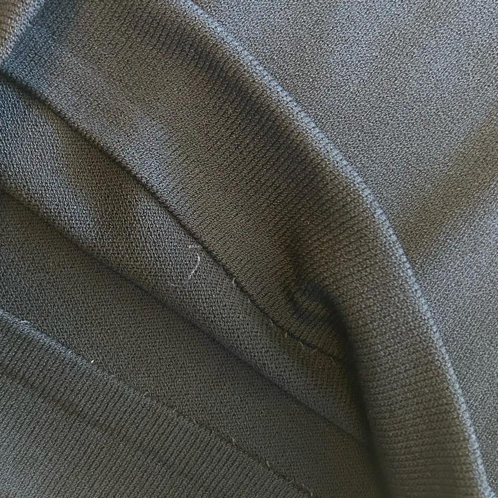 St. John Collection by Marie Gray navy skirt size 2 - Image 16