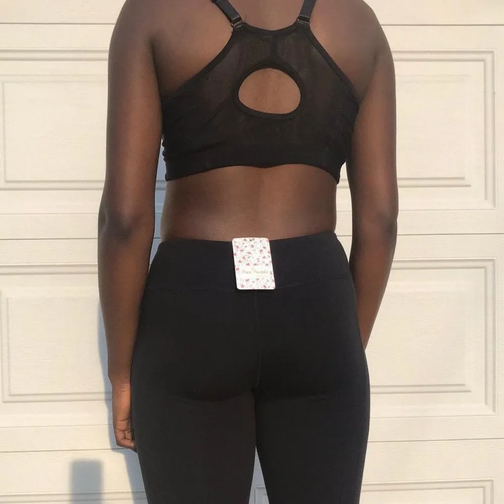 All black sports bra - Image 4