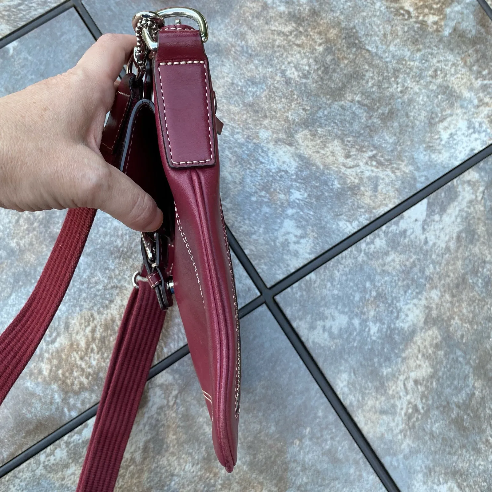 COACH Vintage Red Leather Swing Pack Crossbody Bag - Image 7