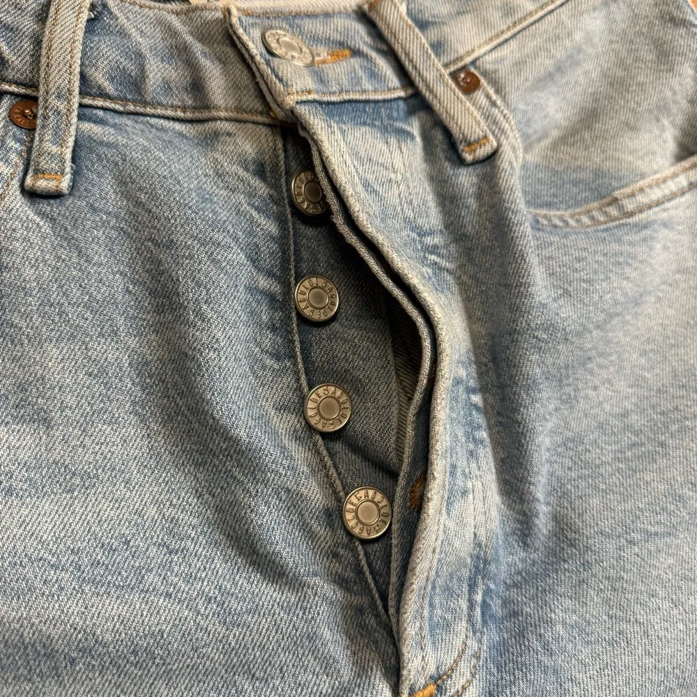 AGOLDE Riley High Rise Crop Straight Jeans in Shiver Size 25 - Image 9