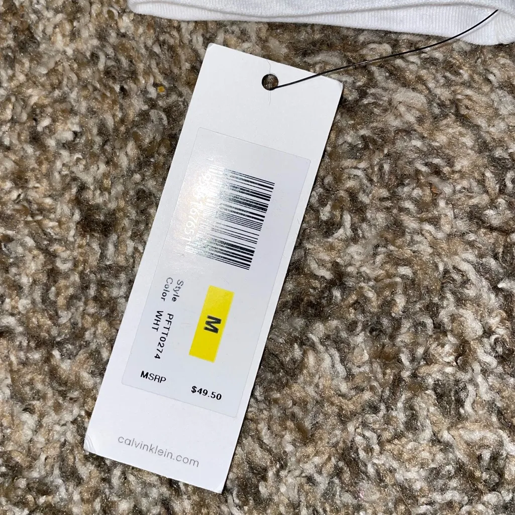 NWT-Calvin Klein cropped long sleeve - Image 4