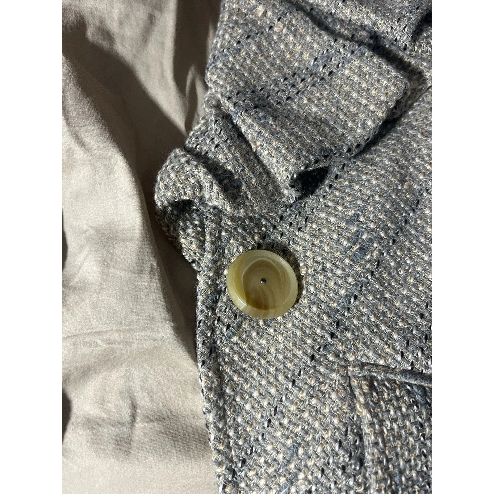 BCBG MAXAZRIA Beige Tweed Ruffle Collar Blazer Jacket Size XS Wool Blended - Image 4