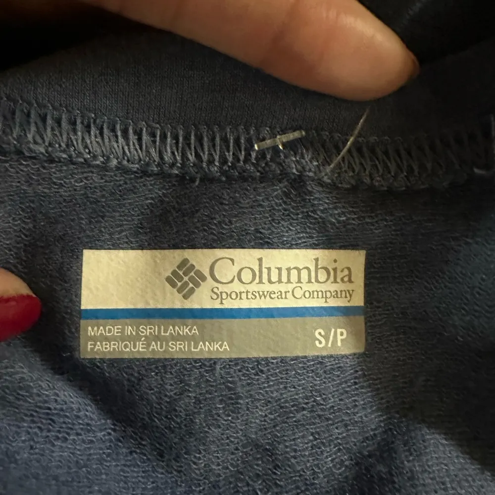 Columbia solid blue long sleeve round neck sweatshirt fleece active top NWT - Image 6