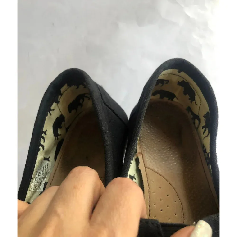 Women’s Canvas Slip-on flat shoes Size 8 - Image 6