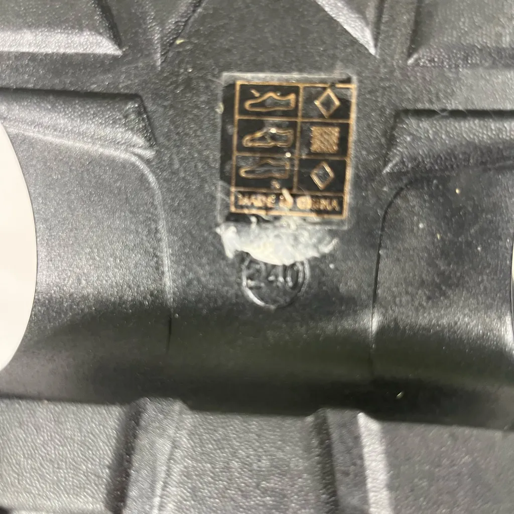 CHELSEA PLATFORM ANKLE BOOT GOTHIC ROUND TOE GORTEX WOMEN SZ 240 SZ 7 BLACK NEW - Image 8