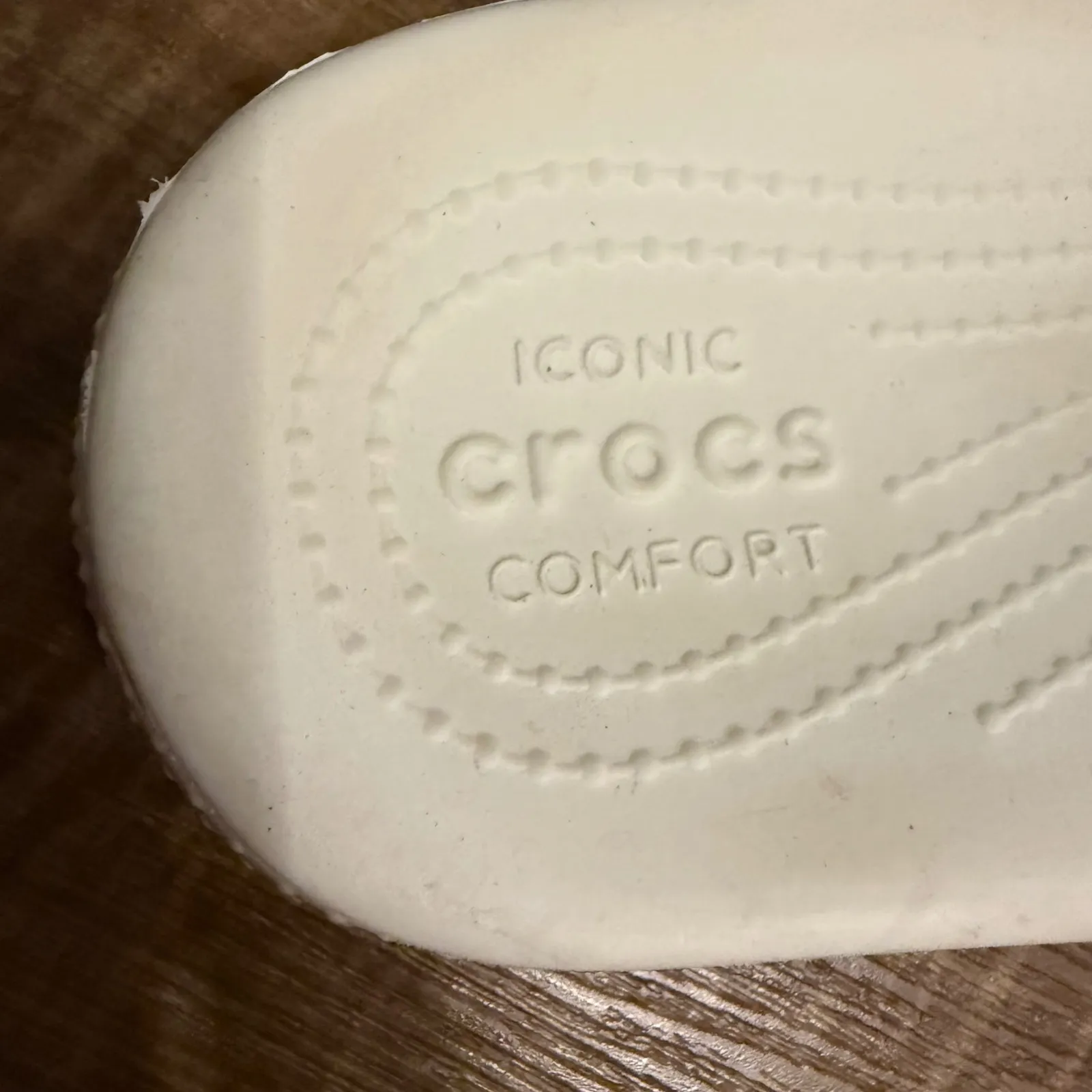 Crocs Classic‎ Slide Sandals White Black with Charms Comfort Slip On Sz 7 - Image 3