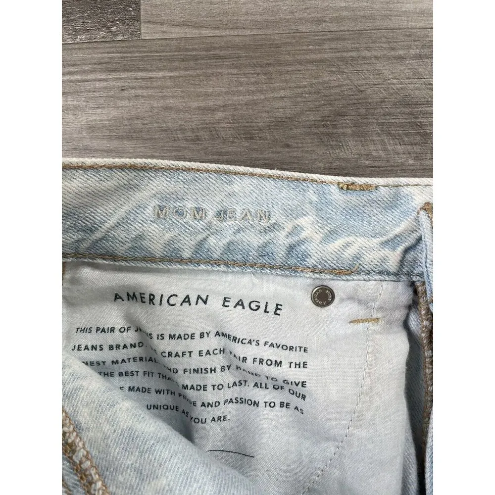 Mom Jeans Size 8 Light Wash Distressed Raw Hem High Rise - Image 7