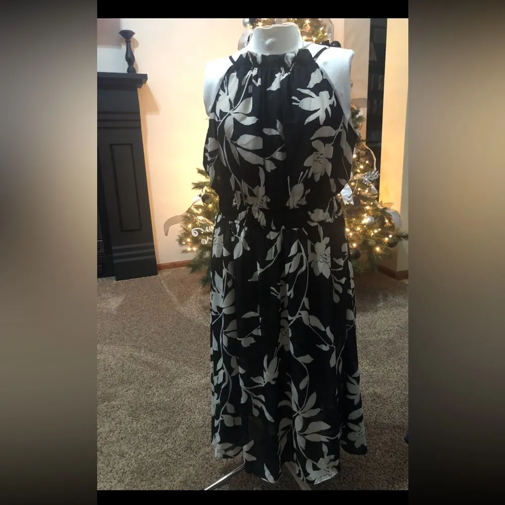 Halter Floral Dress Size XL Island Vacation Cruise NWT - Image 9