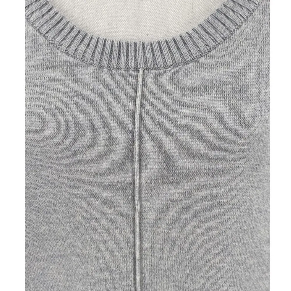 Max & Mia Light Gray Women's  Seamfront  Crew Neck Pullover Sweater - Image 11