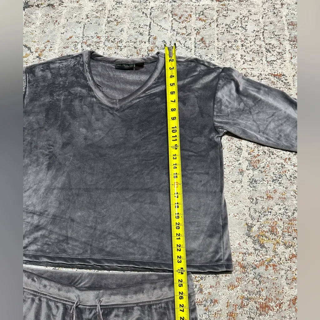 House of Harlow 1960 Velvet Velour 2 - Image 6