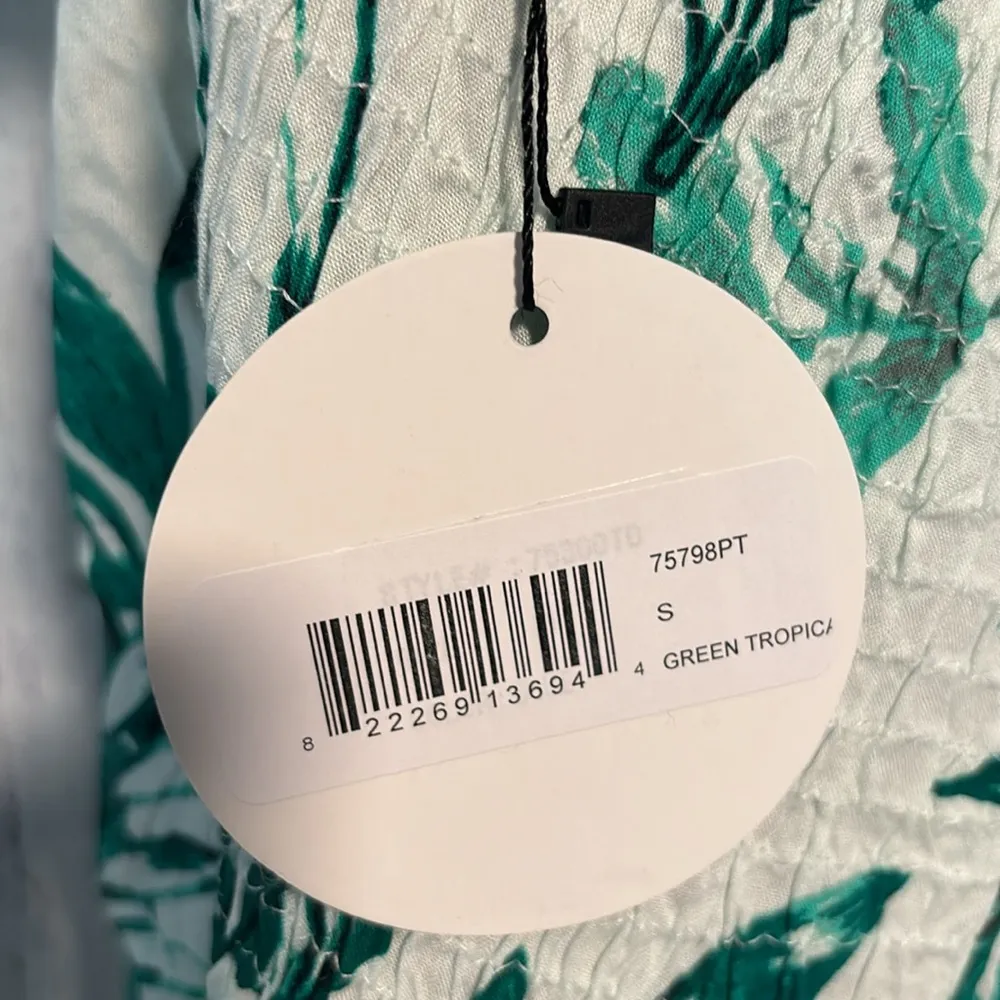 NWT Boho Me Green Leaf Print Women's Dress - Image 9