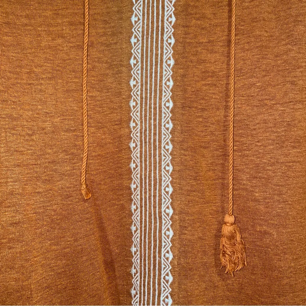 Garnet Hill Embroidered Organic-Linen Split-Neck Tee Size L Casual Boho Peasant - Image 4