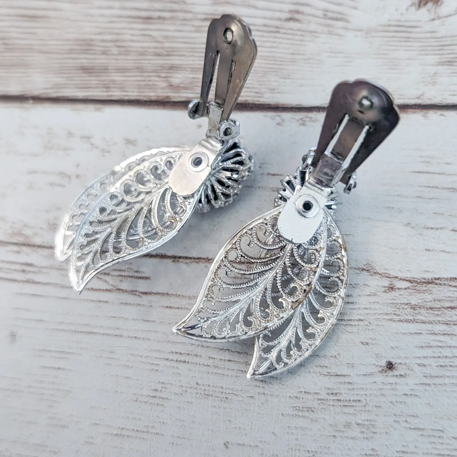 Vintage Clip On Earrings - Image 6