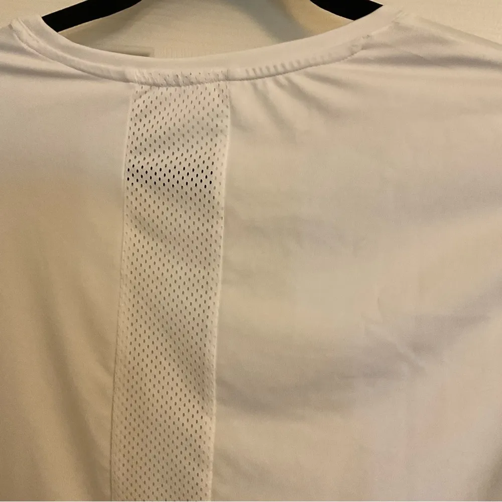 Adidas white tee size medium nwt - Image 6