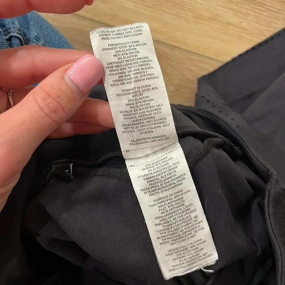 Gymshark Black Training Leggings - Image 11