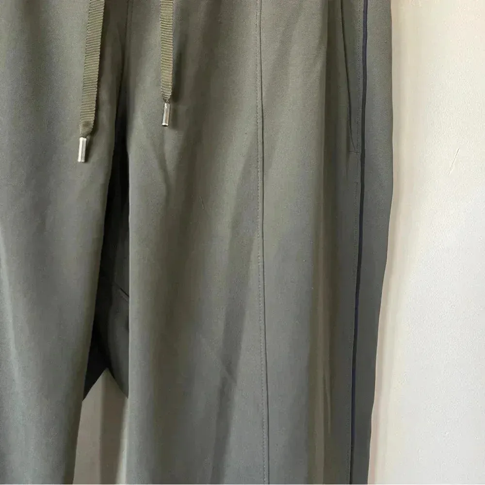 Lululemon On the Right Track Pant Size 10 Dark Olive / Black - Image 7