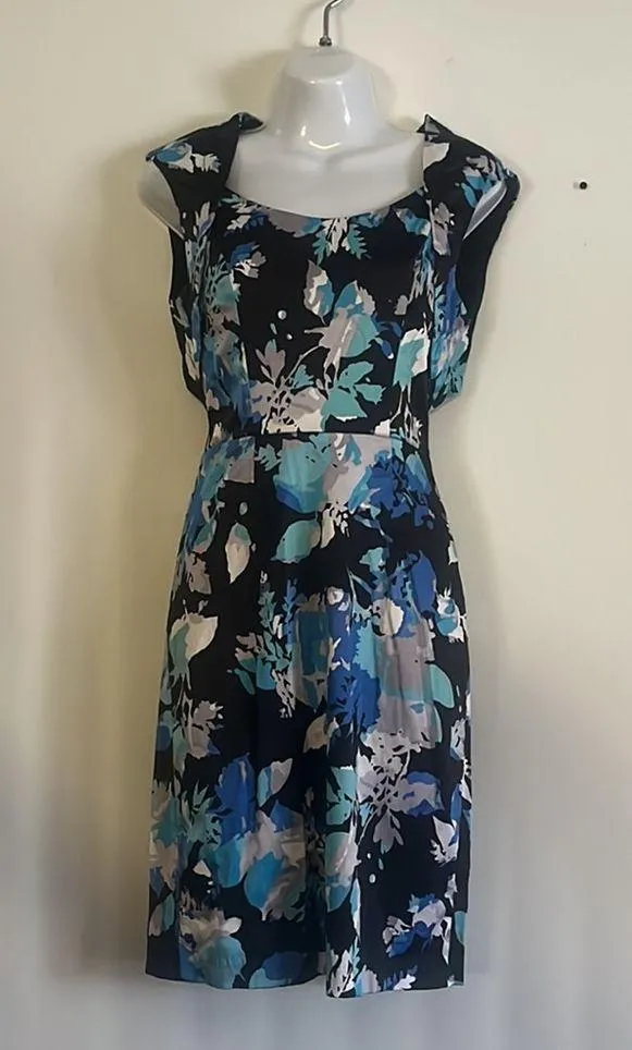 Overlap shoulder detail dress Size 4 - Image 2