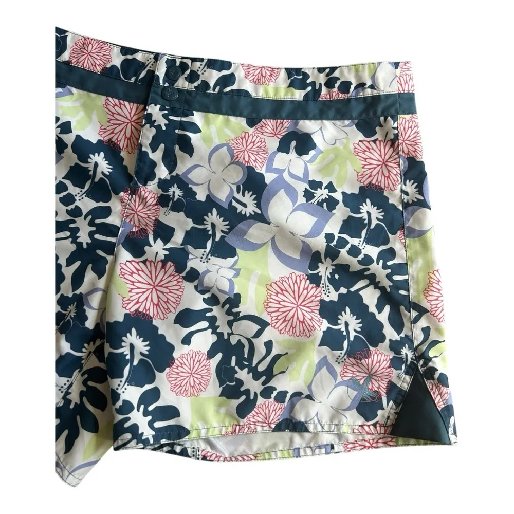 Carve Designs Breakers board shorts Size 10 - Image 2