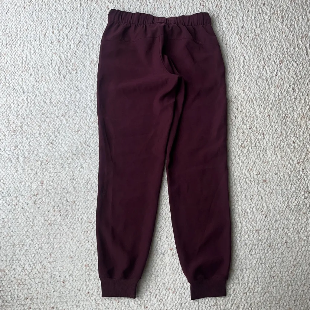Lululemon On the Fly Jogger Woven Pant Cassis 4 - Image 5