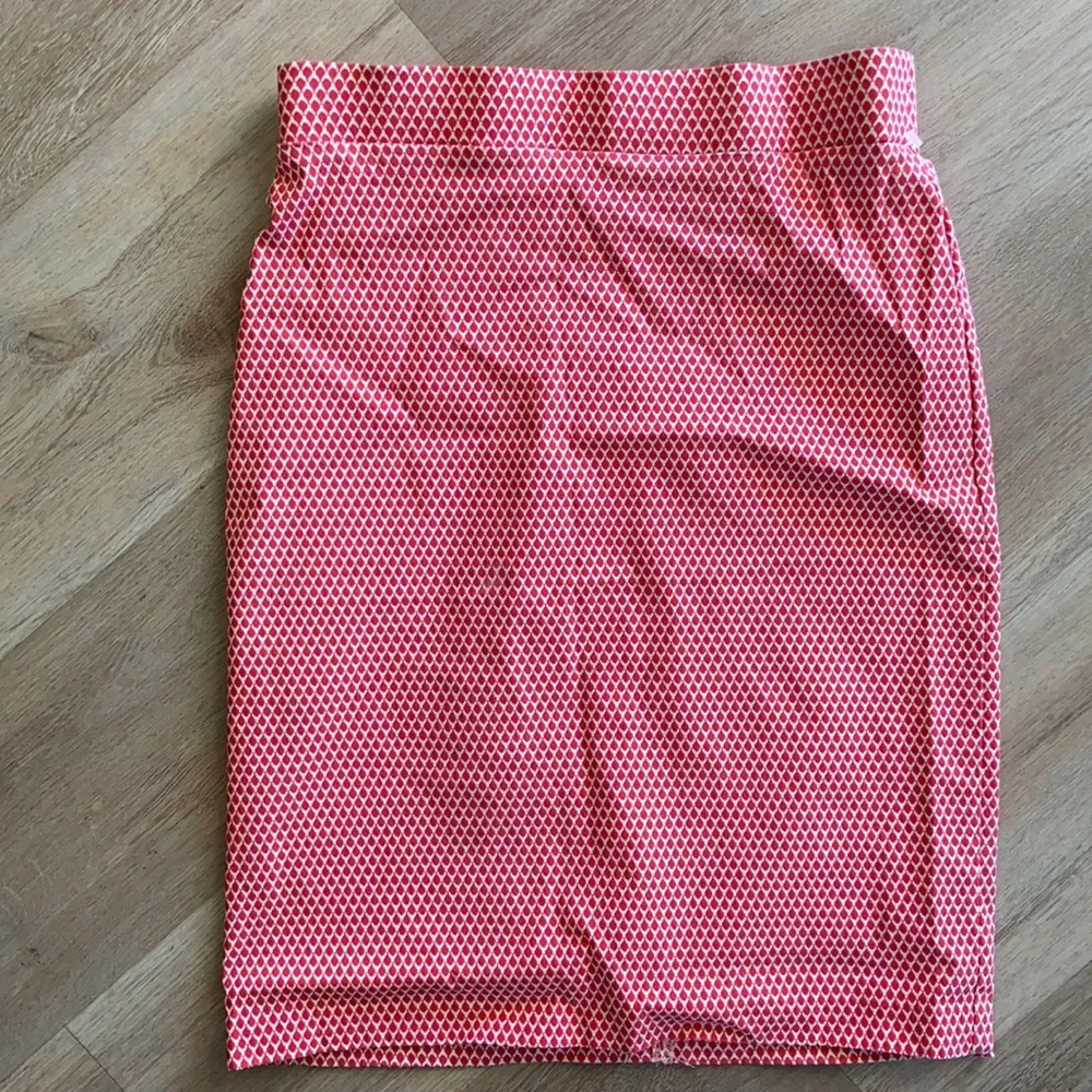 CounterParts Women’s Pink Print Pencil MIDI Skirt Size 6 - Image 8