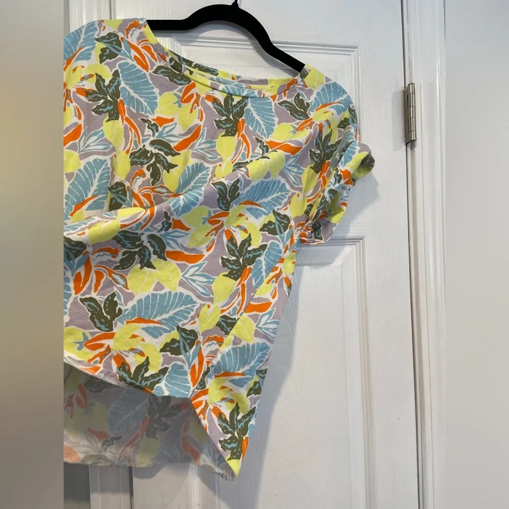 L.L. Bean Signature Size M Rangeley Cotton Tee Scoop Neck Lemon Floral Tee Shirt Yellow Size M - Image 4