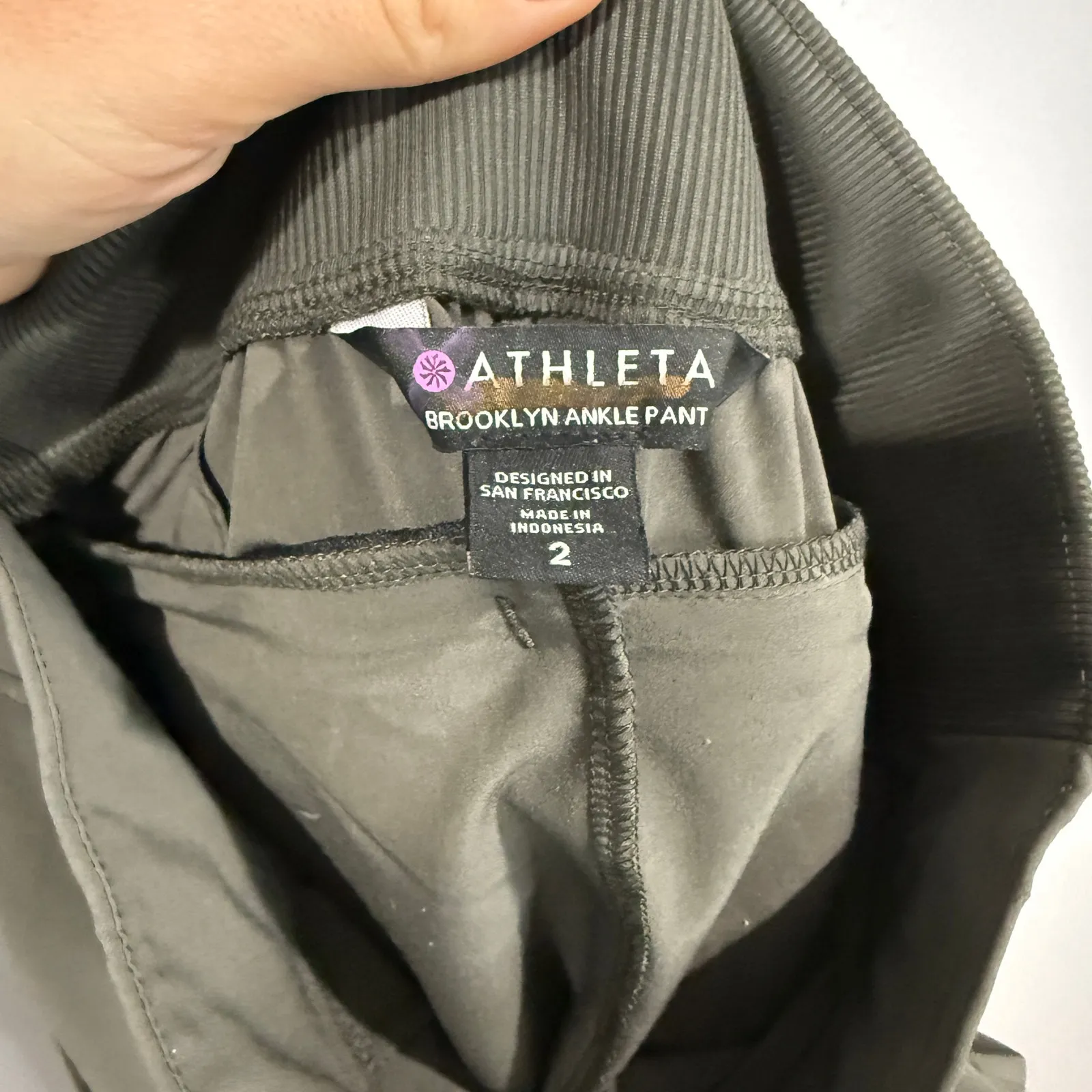 Athleta Brooklyn Ankle Pant Olive Green Size 2 Stretch EUC9 - Image 3