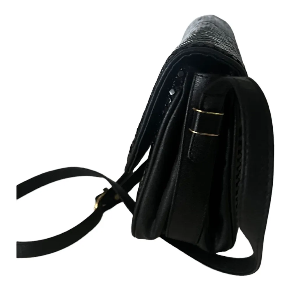 Whiting & Davis Black Leather Black Brass Circle Flat Mesh Crossbody Bag - Image 3