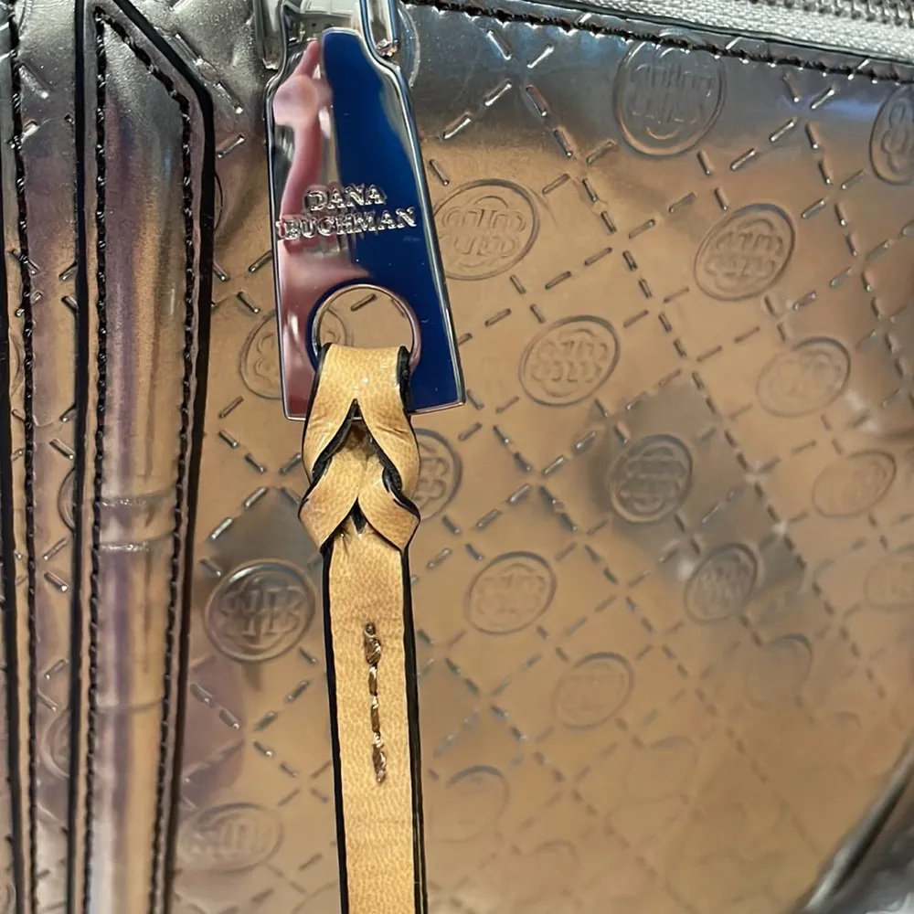 Dana Buchanan silver embossed large zippered tote bag - Image 10