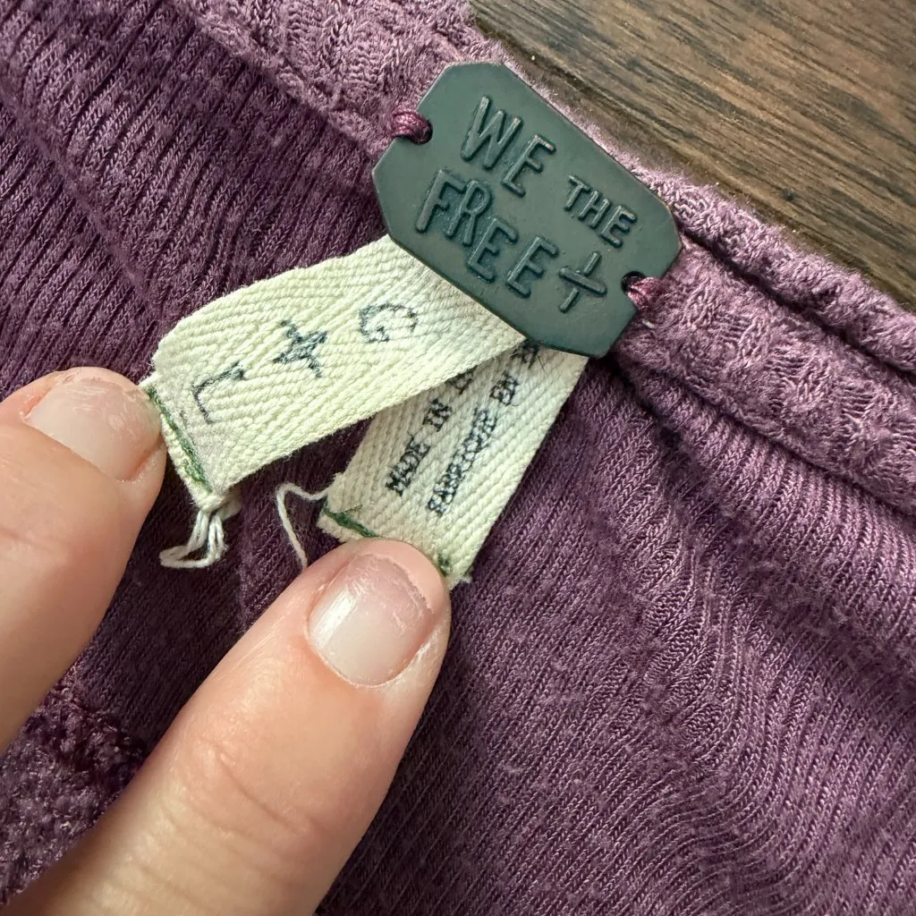 FREE PEOPLE Waffle Knit V Neck Swing Top Size Large Dusty Purple - Image 5