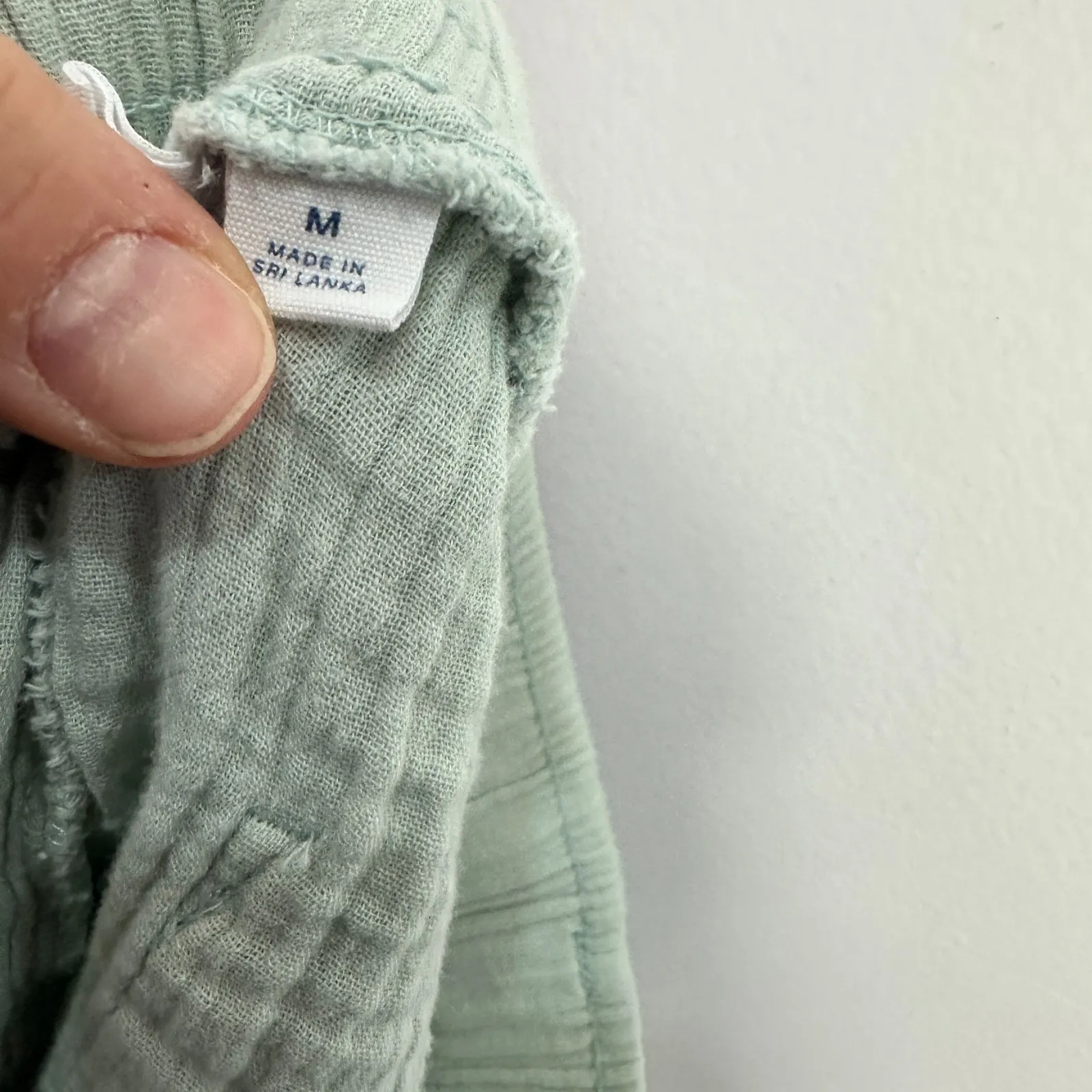 GAP Sage Green Gauze Cotton Shorts Womens Medium Soft Girl Coastal Beachy Casual - Image 4