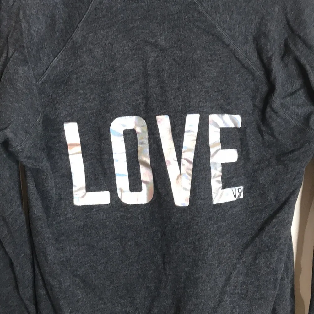 Victoria's Secret LOVE Bling Sleeves Grey Pullover Hoodie Size XS - Image 10