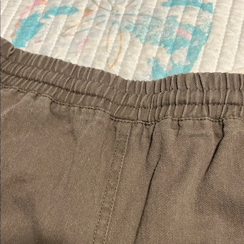 Women's Casual dark olive green Shorts - Image 7