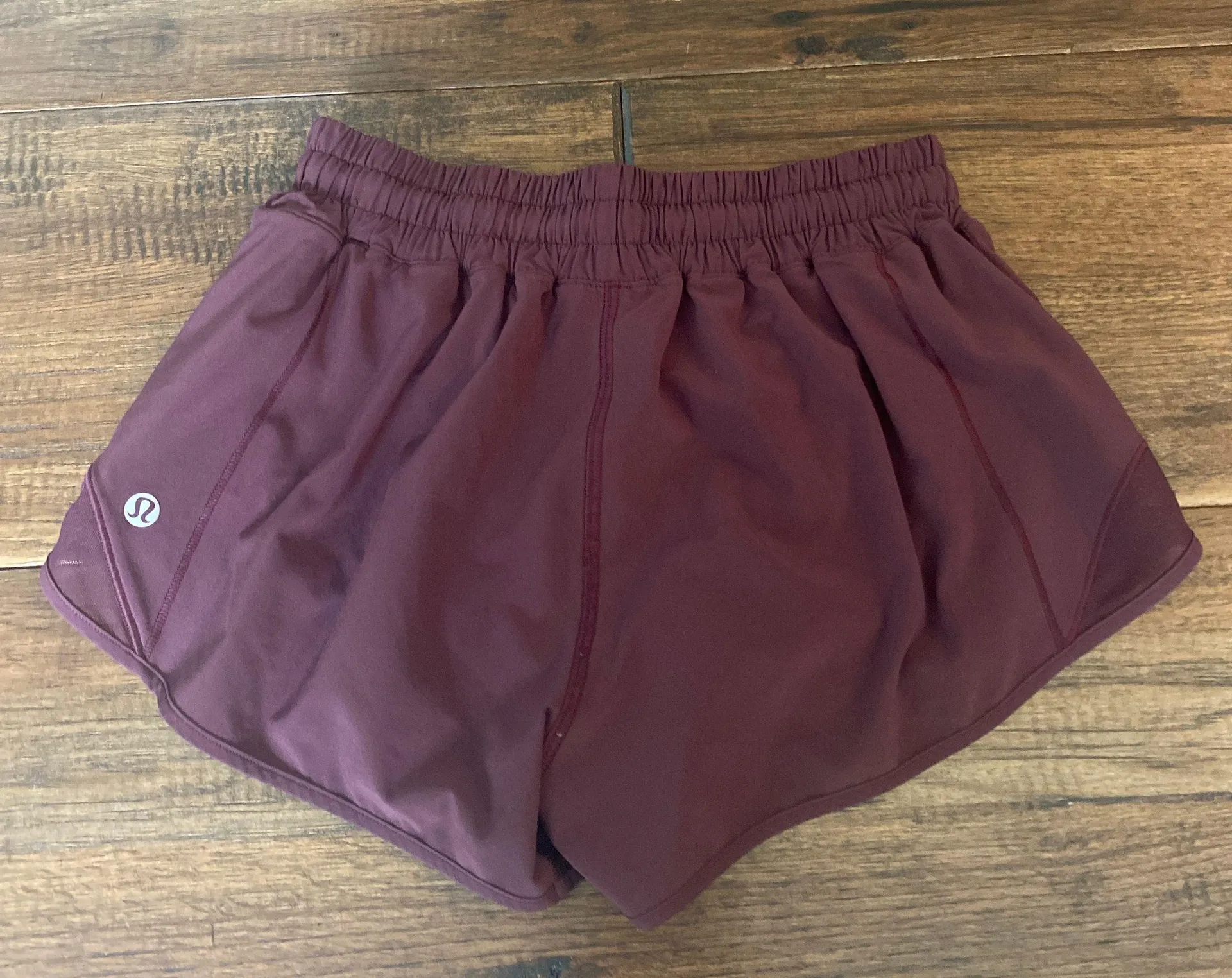 Lululemon Hotty Hot 2.5” Shorts - Image 2