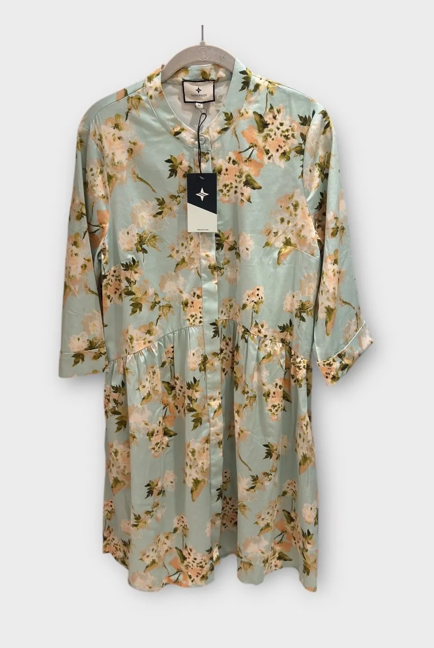 Tuckernuck Floral Watercolor Drop Waist Dress Size M Long Sleeve New With  Tag Blue Size M - $99 New With Tags - From Courtney