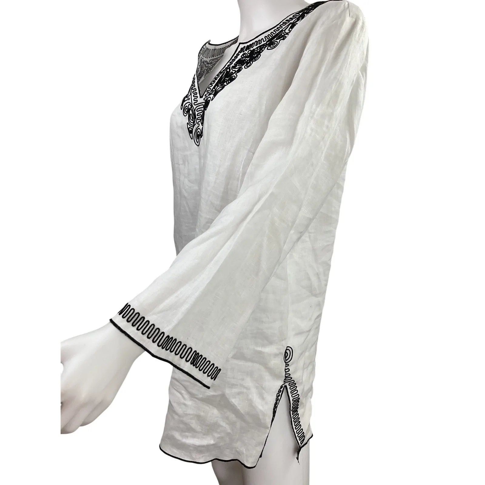 Peter Nygard  White Linen Embroidered Tunic - Image 7