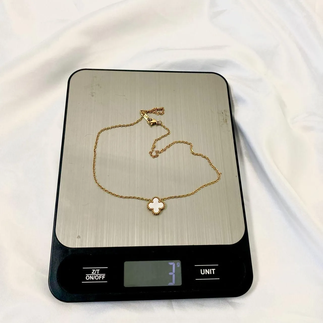 18K Solid Yellow Gold Clover Necklace | Mother of Pearl | 16” Fine Jewelry | 3g - Image 6