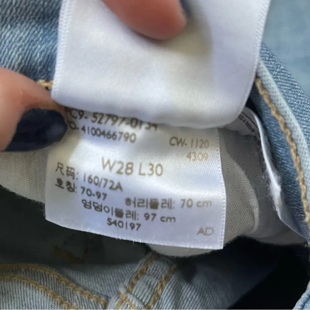 Levis 720 HIGH RISE SUPER SKINNY WOMEN'S JEANS W28 L30 - Image 4